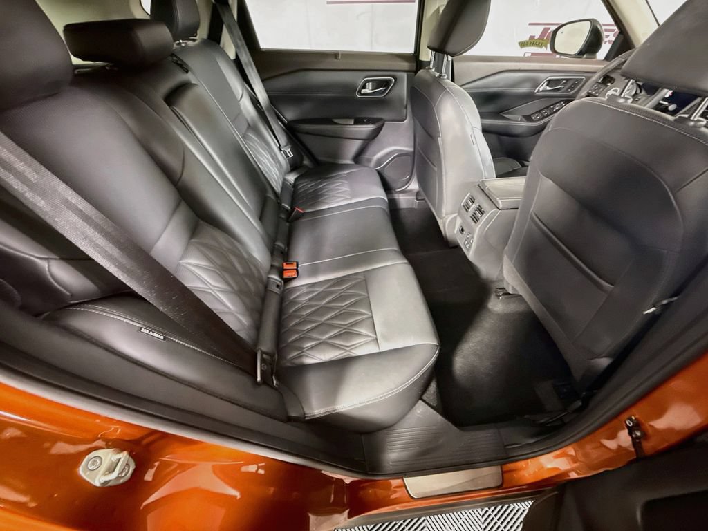Certified 2021 Nissan Rogue Platinum AWD/4WD image 31