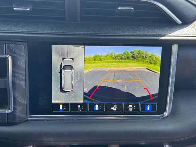 Used 2023 GMC Yukon XL Denali AWD/4WD image 31