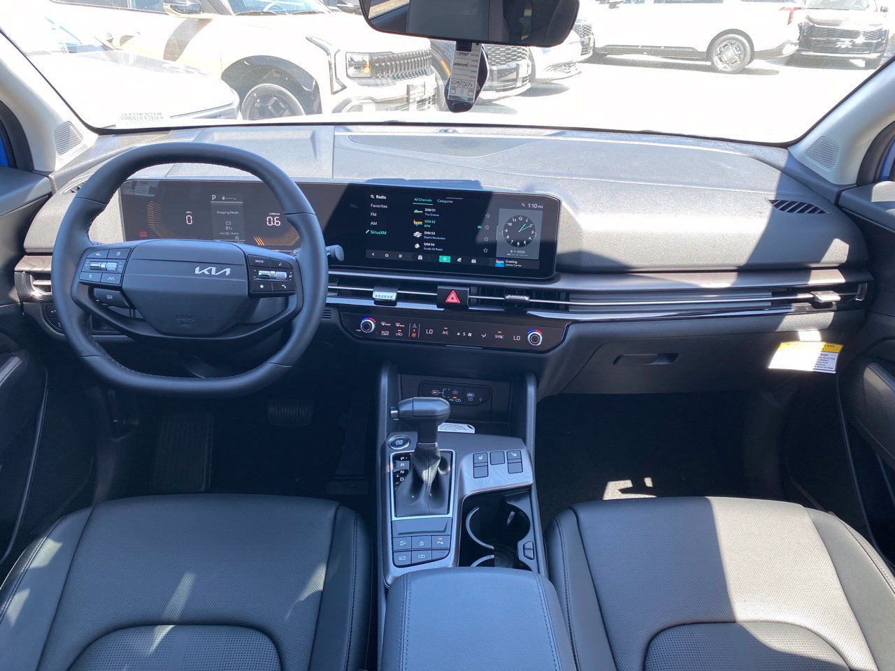 New 2026 Kia Sportage EX w/ EX Panorama Roof Package FWD image 23
