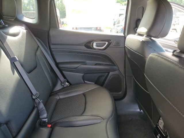 Used 2024 Jeep Compass Latitude w/ Sun and Sound Group image 29