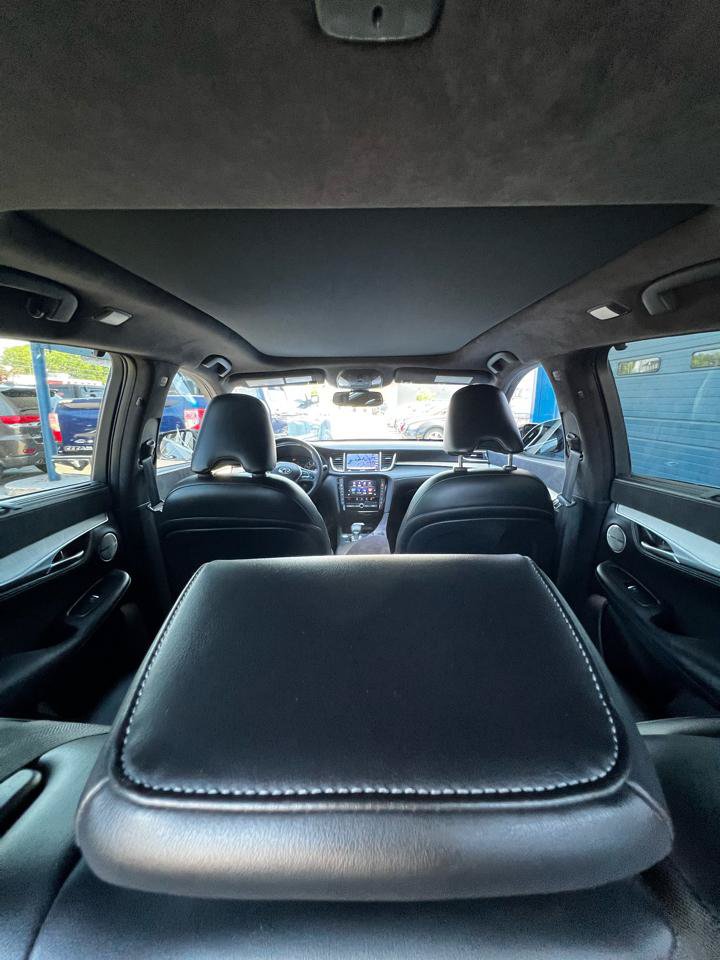 Used 2019 INFINITI QX50 Essential w/ Sensory Package AWD/4WD image 8