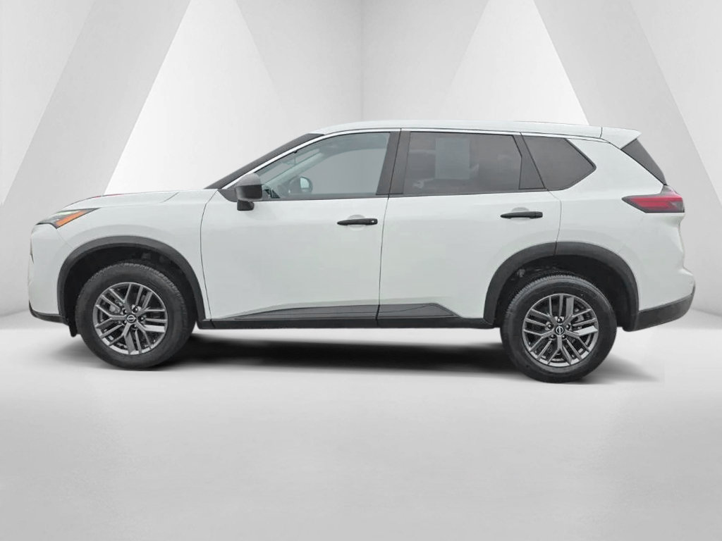 Used 2024 Nissan Rogue S FWD image 9