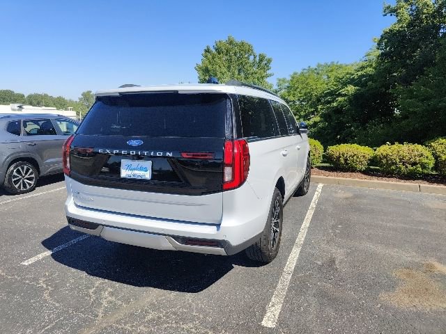 Used 2025 Ford Expedition Platinum AWD/4WD image 21