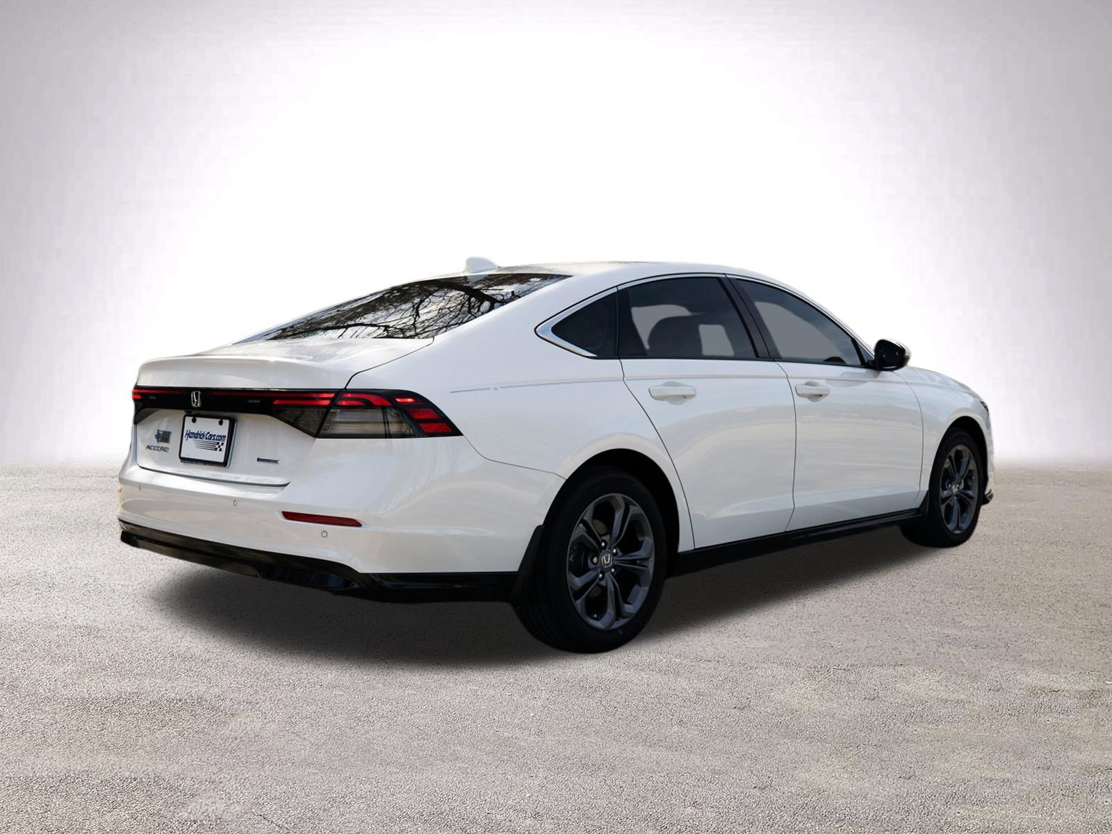 Certified 2025 Honda Accord EX-L image 9