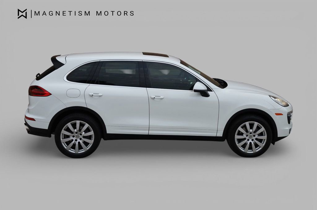 Used 2016 Porsche Cayenne image 3
