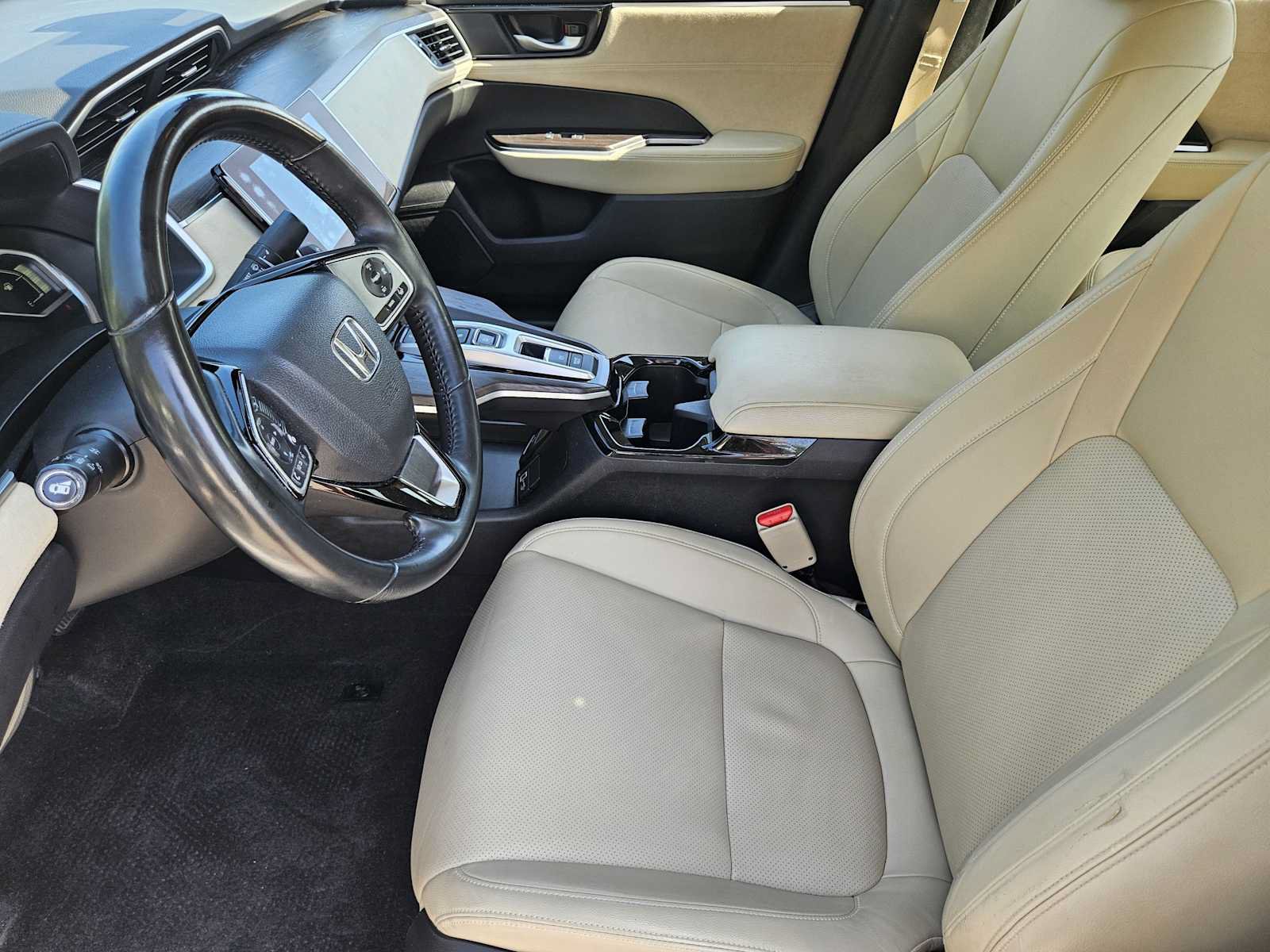 Certified 2018 Honda Clarity Touring image 13