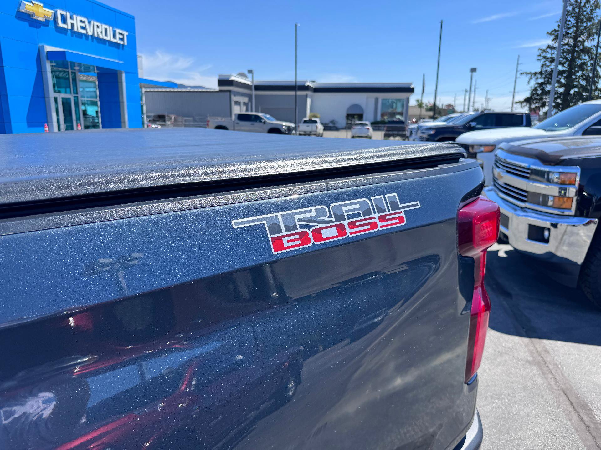 Used 2020 Chevrolet Silverado 1500 LT Trail Boss AWD/4WD image 41