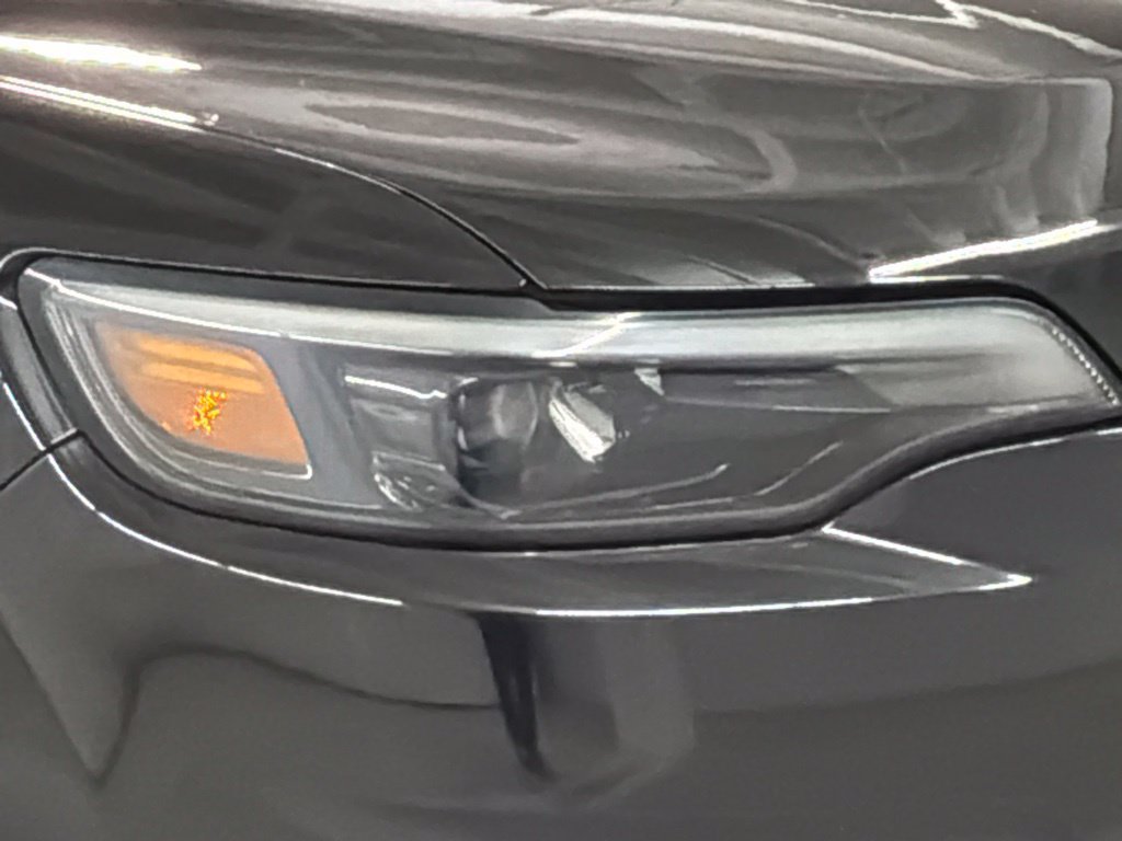 Used 2021 Jeep Cherokee Latitude FWD image 27