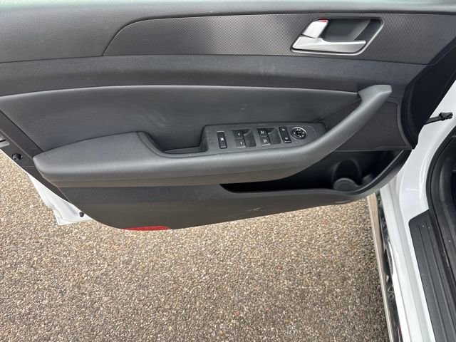 Used 2016 Hyundai Sonata Sport w/ Option Group 02 image 6