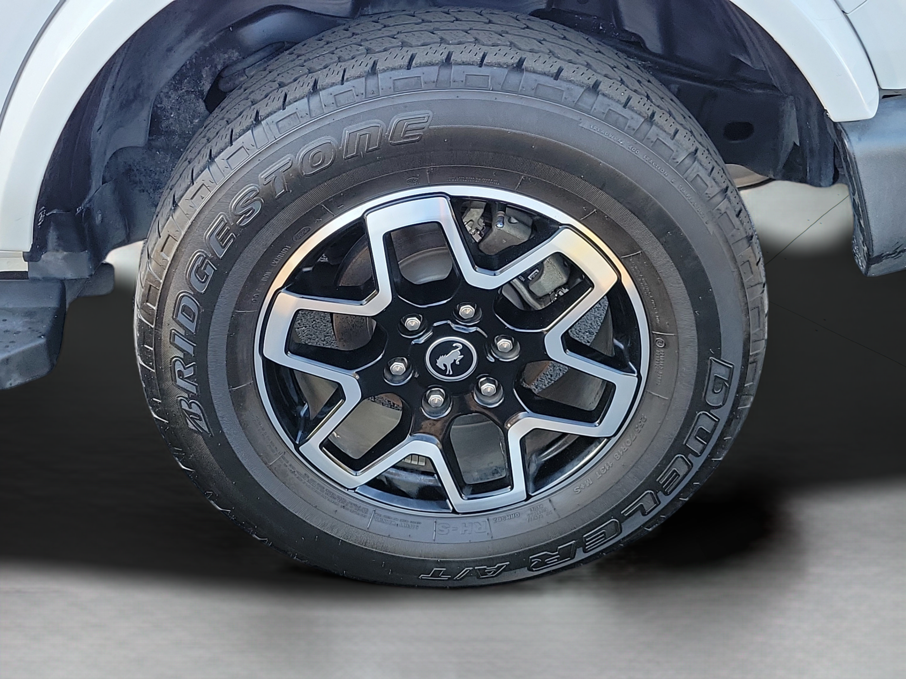 Used 2024 Ford Bronco Outer Banks AWD/4WD image 8