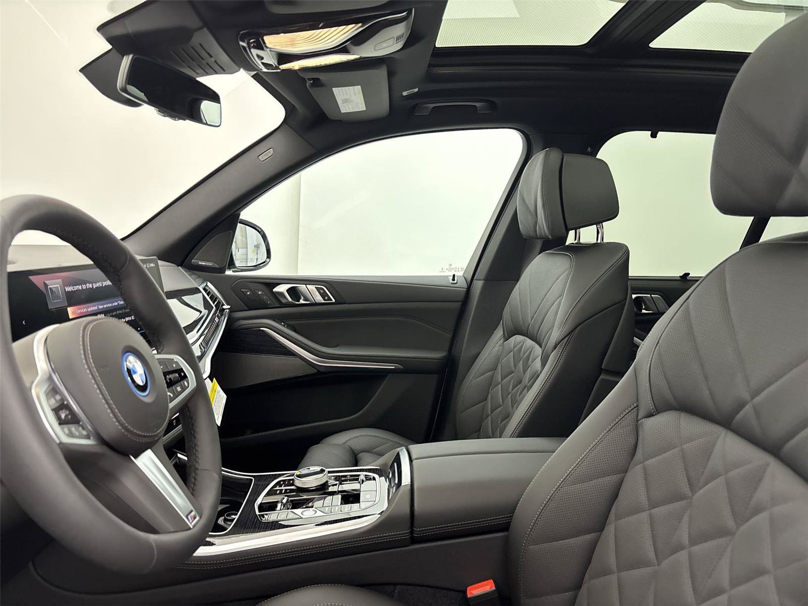 New 2026 BMW X5 xDrive50e w/ Executive Package AWD/4WD image 24
