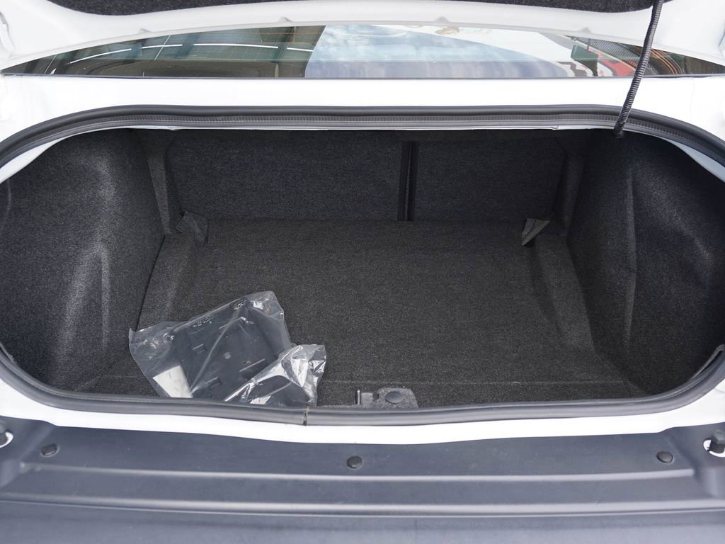 Used 2017 Dodge Challenger SXT RWD image 25