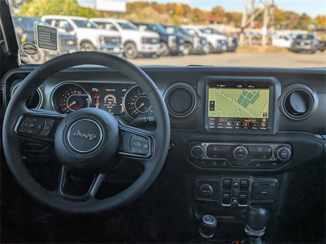 Used 2023 Jeep Gladiator Willys image 30