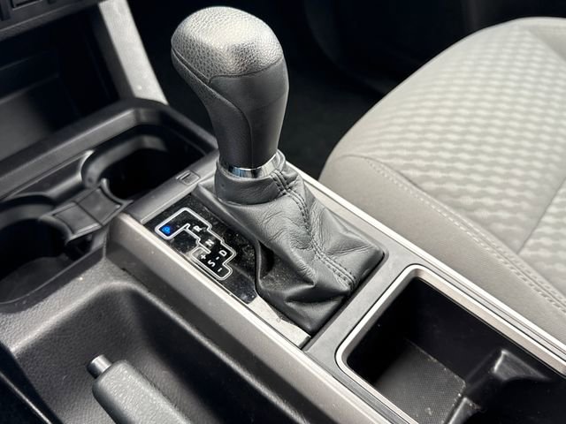 Certified 2021 Toyota Tacoma SR5 AWD/4WD image 31