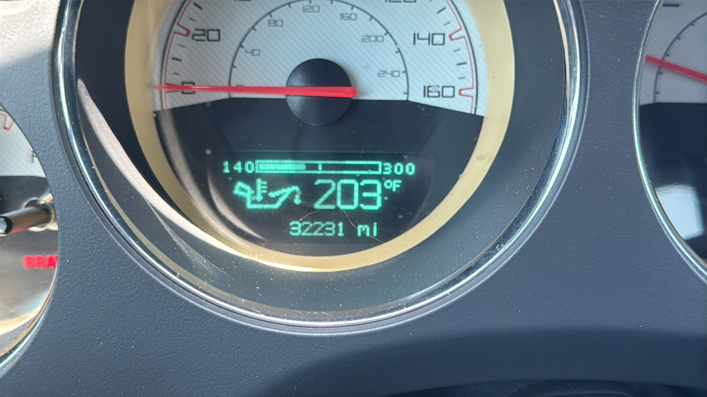 Used 2014 Dodge Challenger R/T Plus RWD image 30