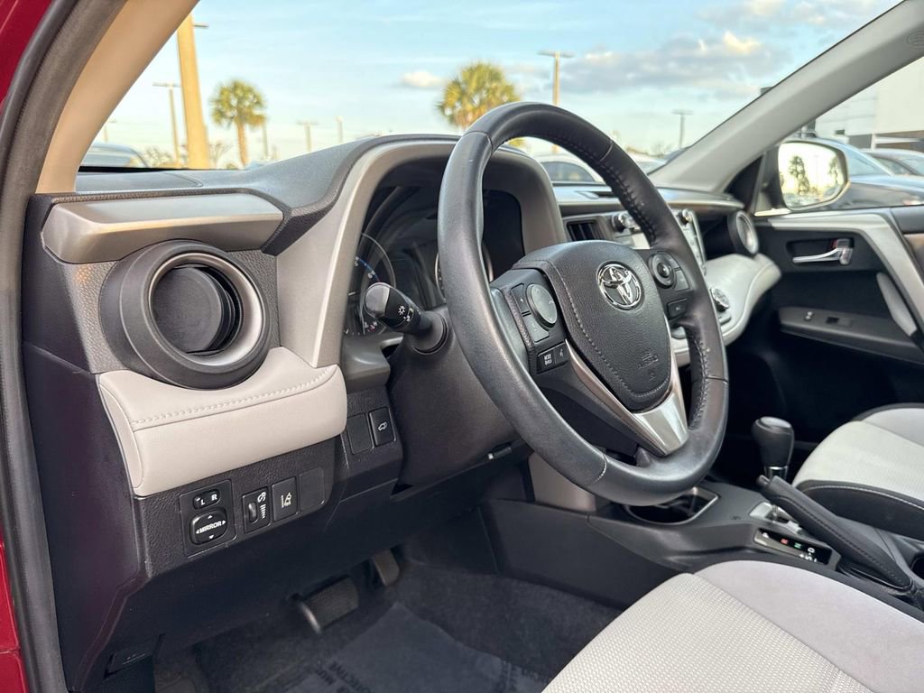 Used 2018 Toyota RAV4 XLE image 24