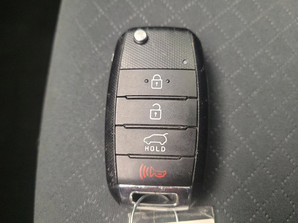 Used 2019 Kia Sorento L FWD image 32