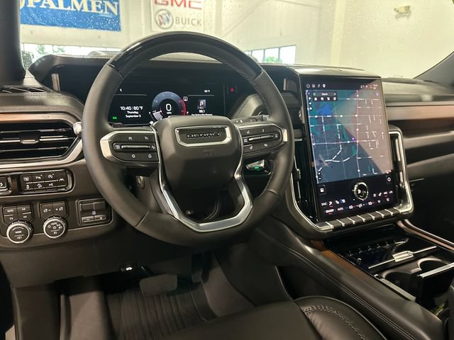 Used 2026 GMC Yukon Denali w/ Denali Reserve Package AWD/4WD image 13