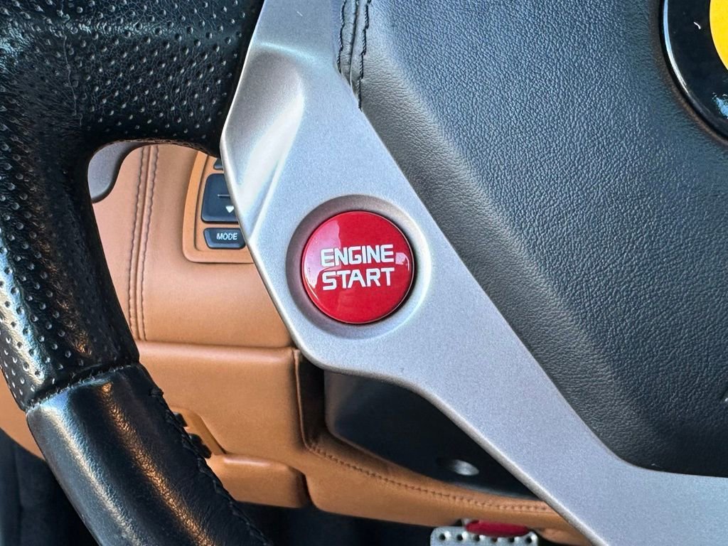 Used 2010 Ferrari California image 27