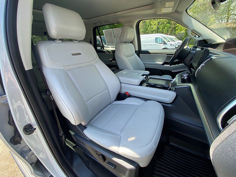 Certified 2025 Ford Expedition Platinum AWD/4WD image 27
