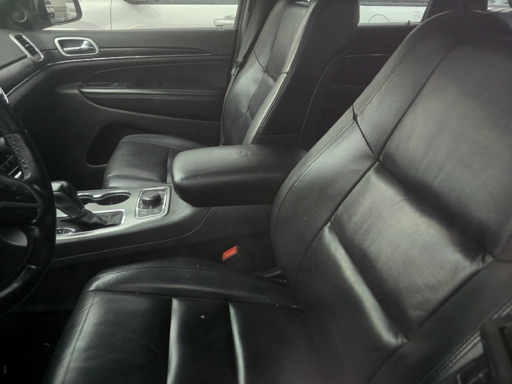 Used 2020 Jeep Grand Cherokee Limited AWD/4WD image 22