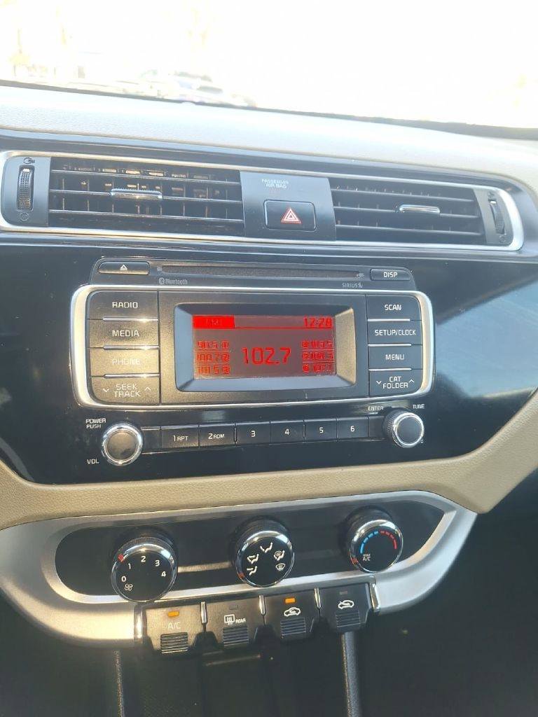 Used 2016 Kia Rio LX image 3