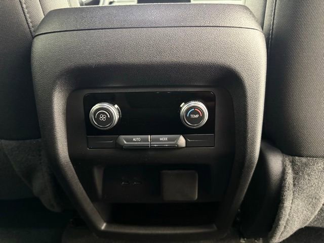 Used 2025 GMC Acadia Elevation image 27