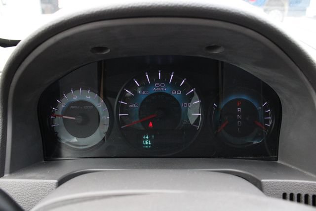 Used 2010 Ford Fusion SE FWD image 10