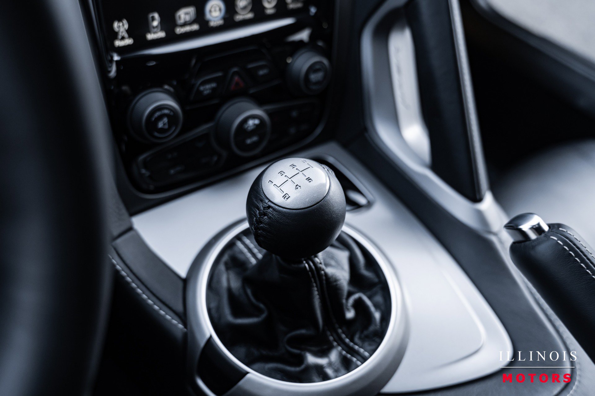 Used 2013 SRT Viper GTS w/ GTS Laguna Interior Pkg image 24