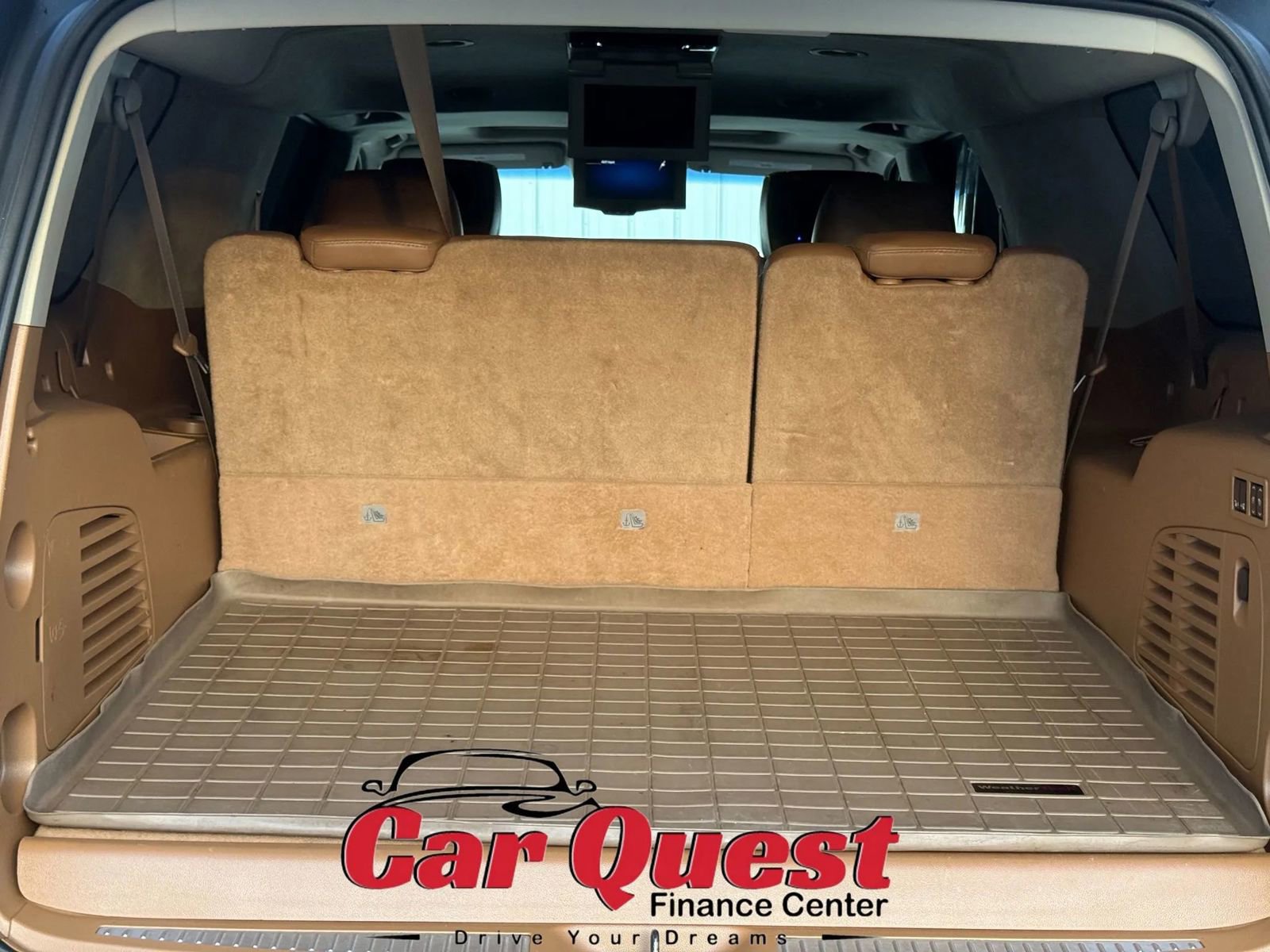 Used 2015 Cadillac Escalade ESV Platinum AWD/4WD image 17