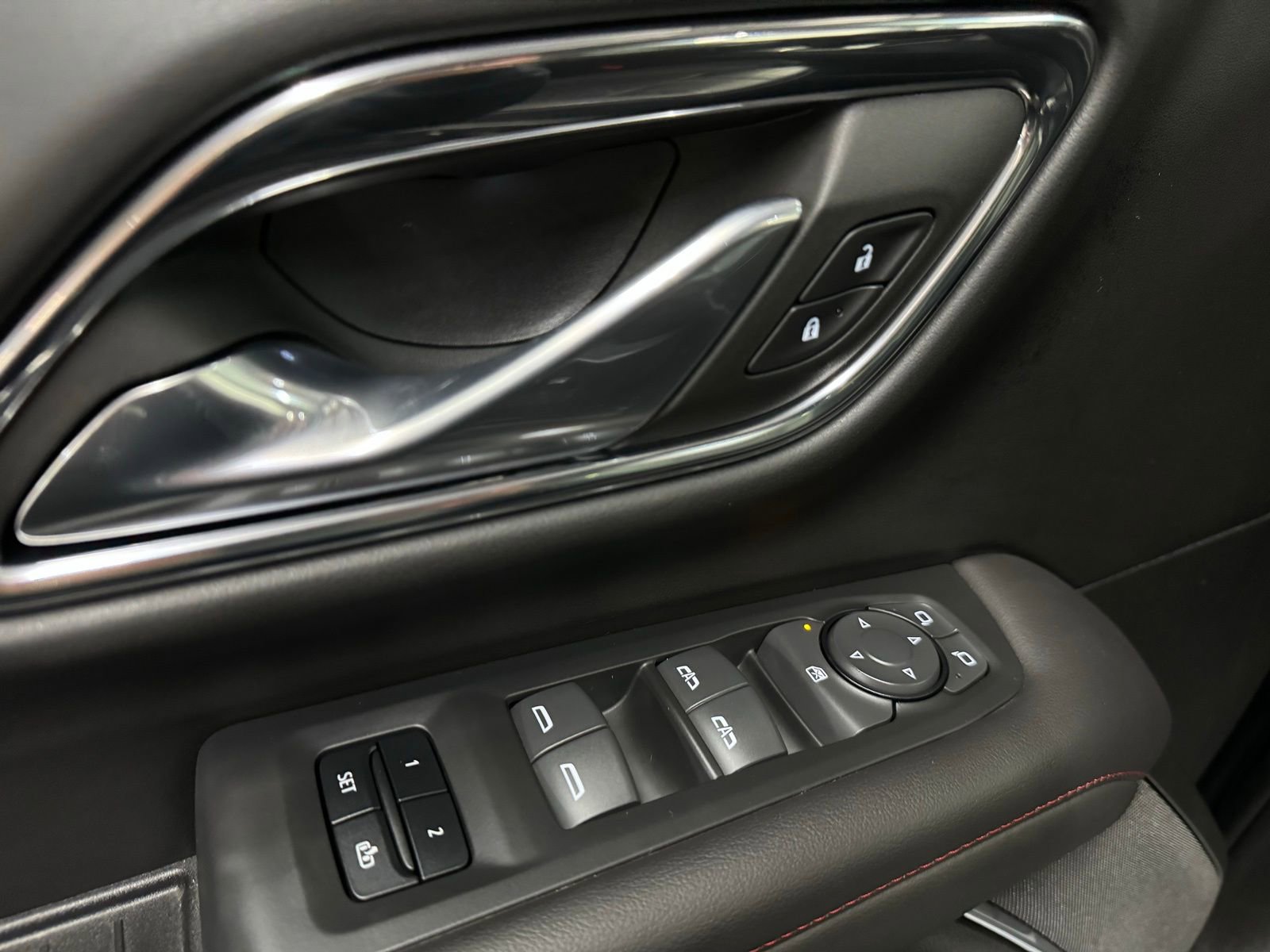 Used 2023 Chevrolet Suburban RST image 21