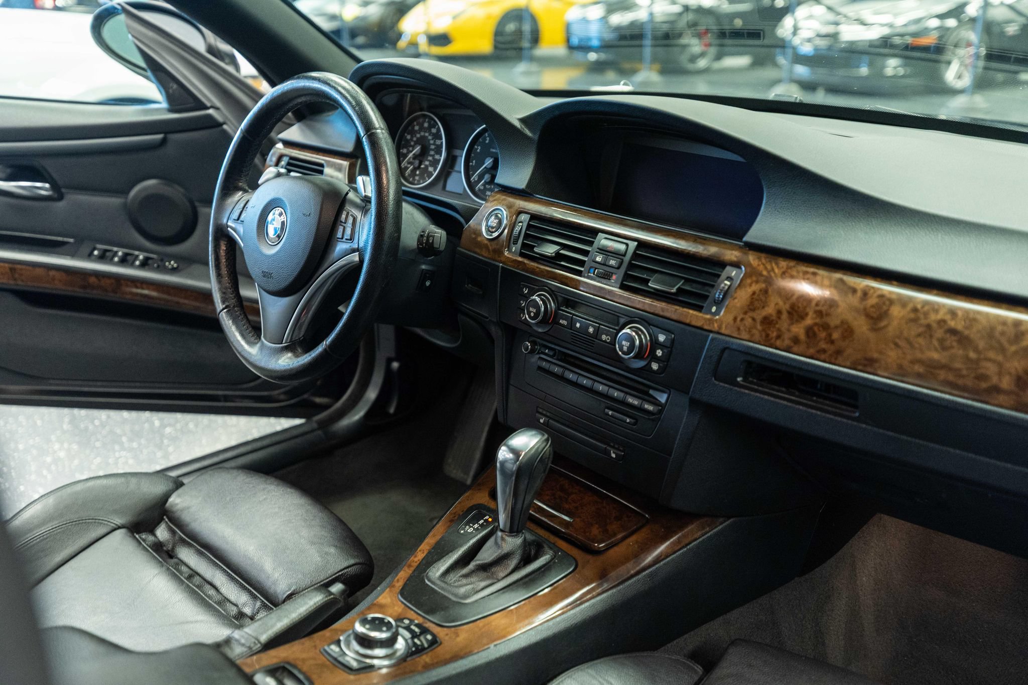 Used 2009 BMW 335i Convertible w/ Premium Pkg RWD image 12