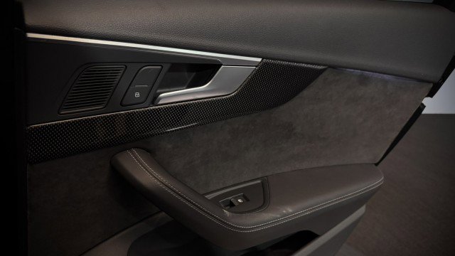 Used 2019 Audi S4 Premium Plus w/ Premium Plus Package image 24