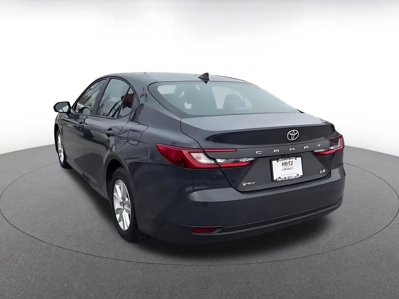 Used 2025 Toyota Camry LE image 11