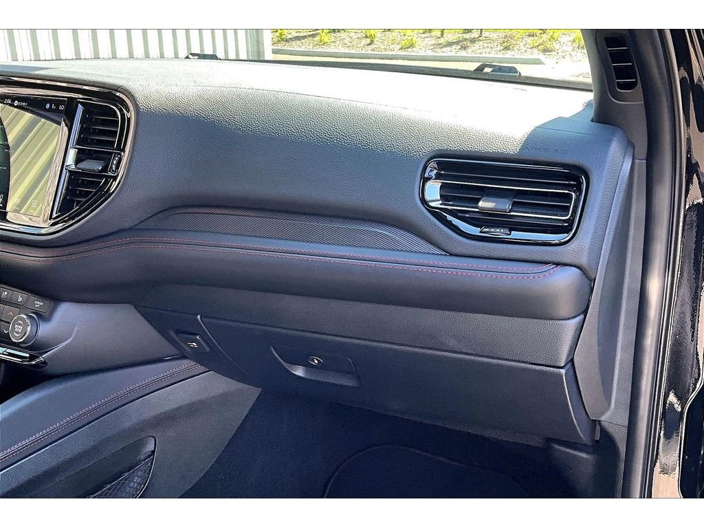 Used 2024 Dodge Durango GT AWD/4WD image 16