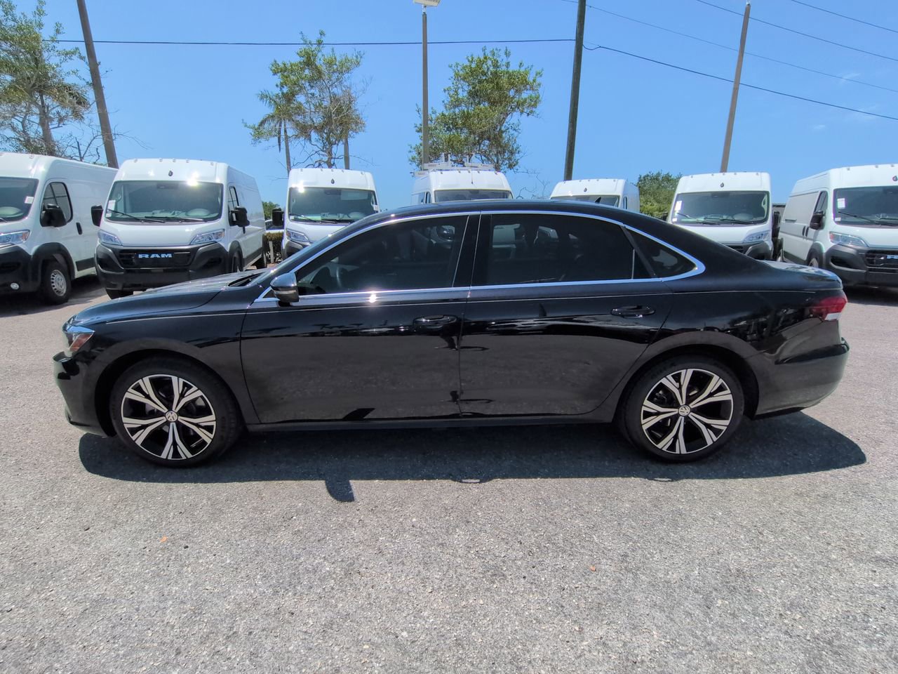 Used 2021 Volkswagen Passat 2.0T SE FWD image 8