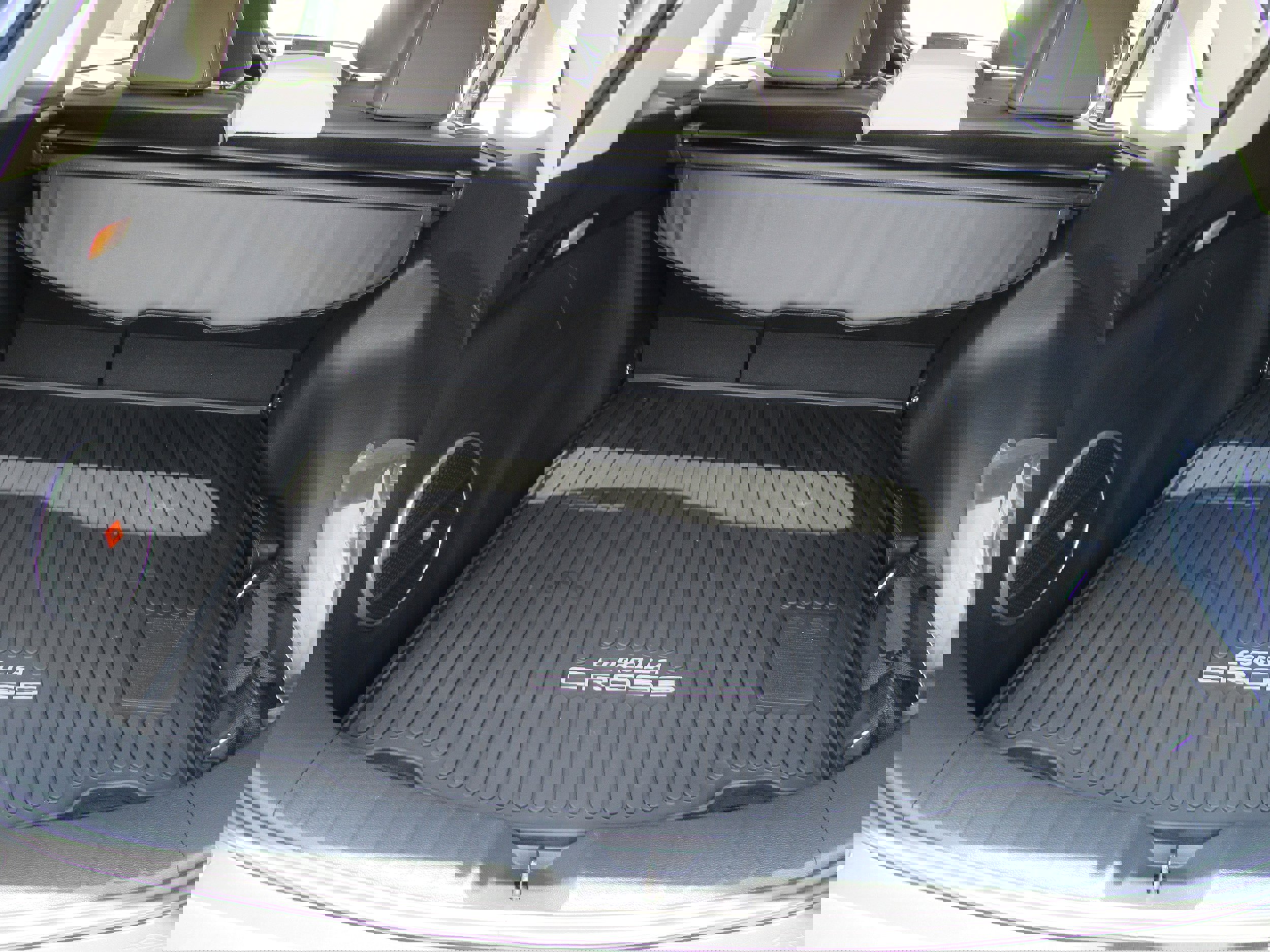 Used 2022 Toyota Corolla Cross XLE image 38