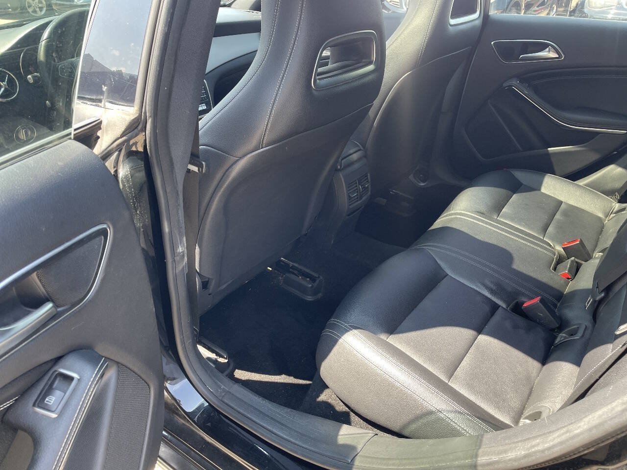 Used 2017 Mercedes-Benz CLA 250 4MATIC image 25