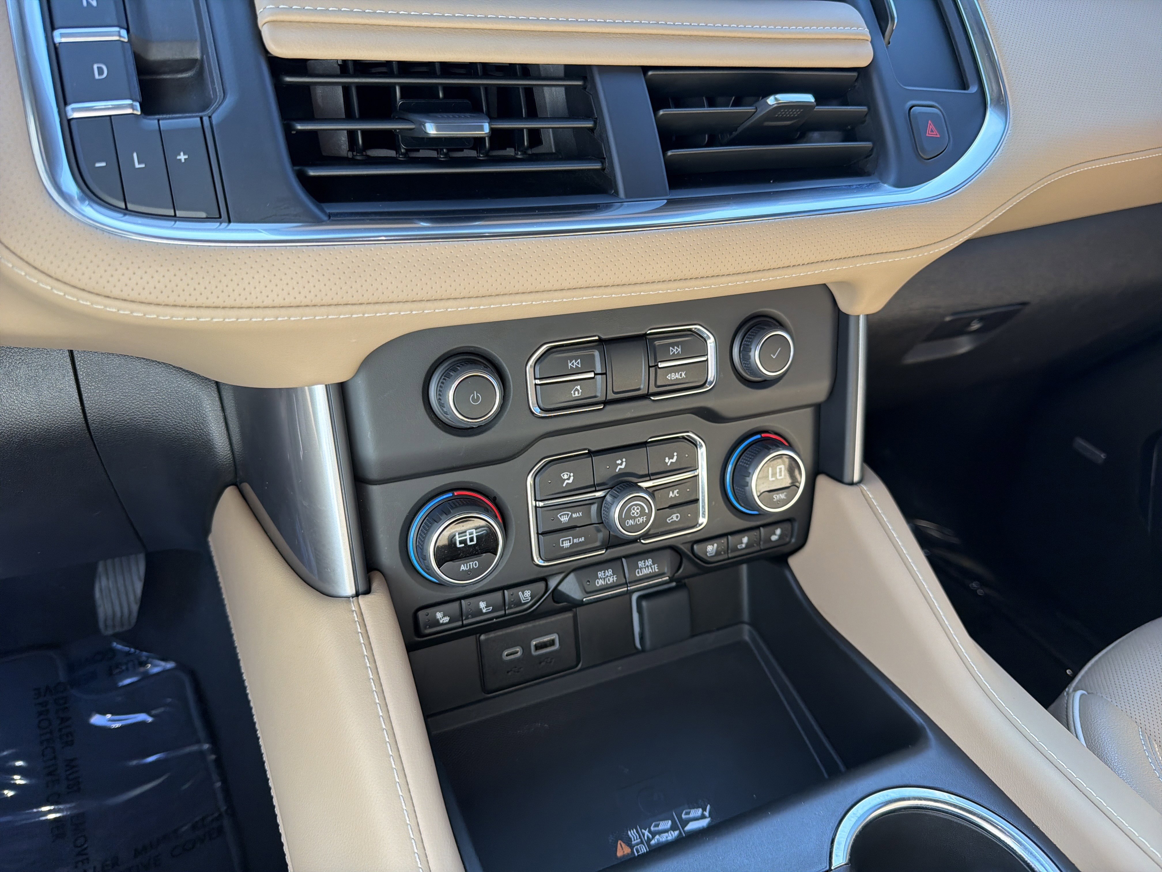 Used 2024 Chevrolet Tahoe Premier w/ Premium Package 2 image 32