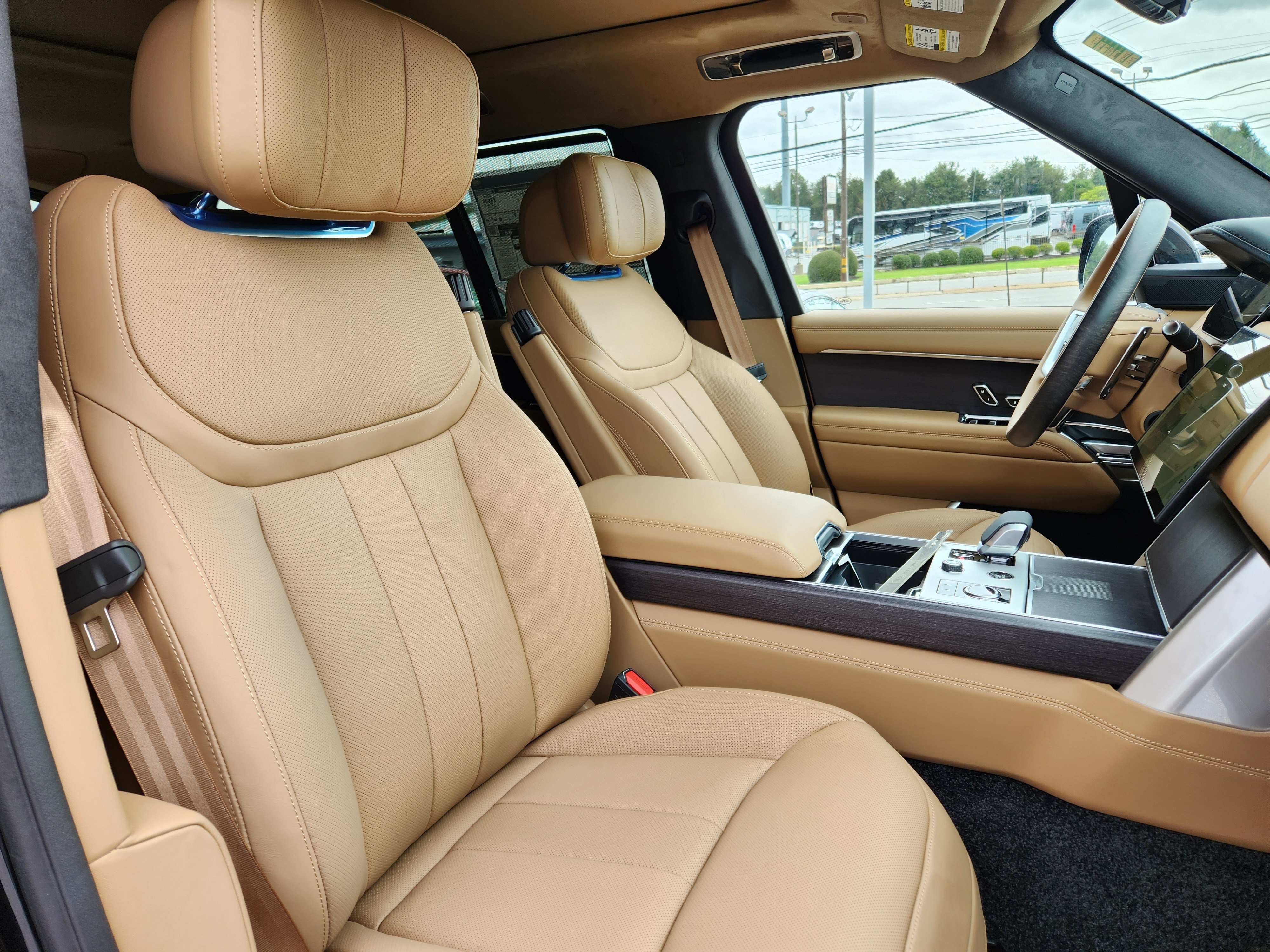 New 2027 Land Rover Range Rover Autobiography AWD/4WD image 12