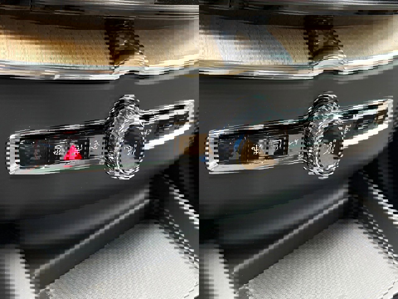 New 2026 Volvo XC60 B5 Plus w/ Protection Package Premier image 16