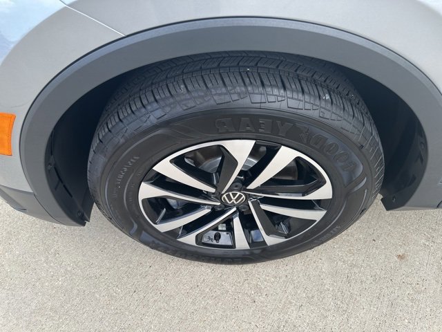 Used 2024 Volkswagen Tiguan S image 18