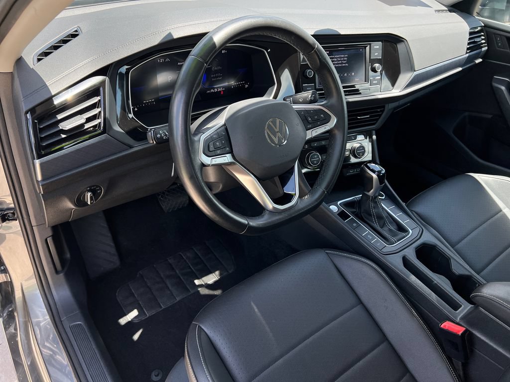 Used 2024 Volkswagen Jetta SE FWD image 18