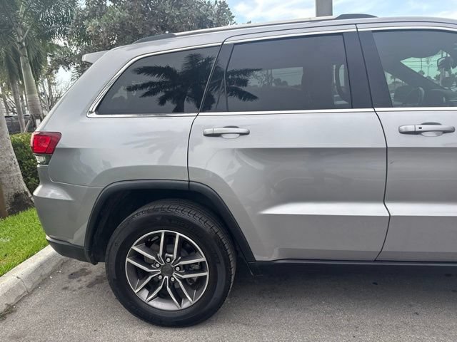 Used 2020 Jeep Grand Cherokee Laredo w/ 18" Wheel & 8.4" Radio Group RWD image 5