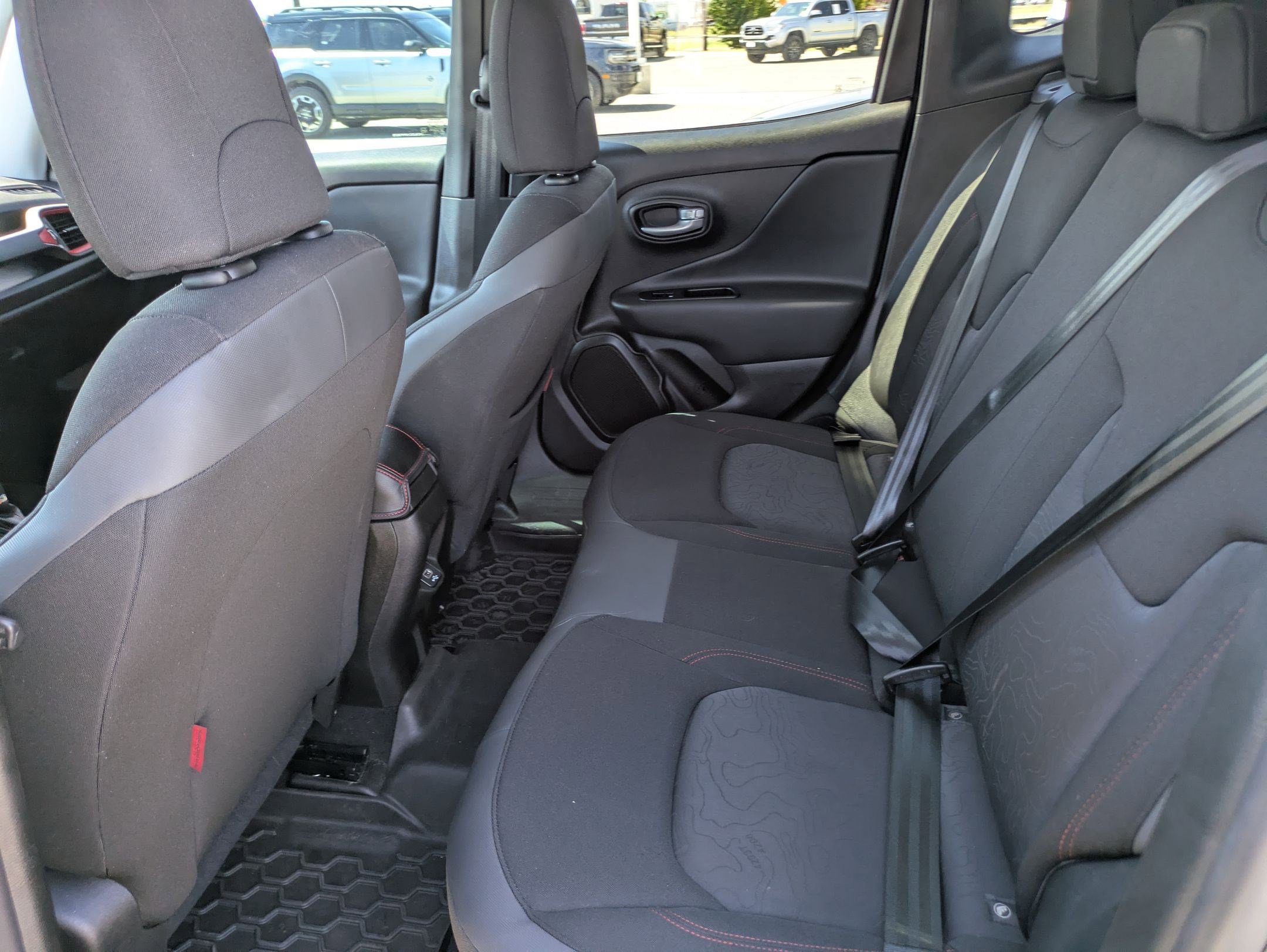 Used 2023 Jeep Renegade Trailhawk image 13