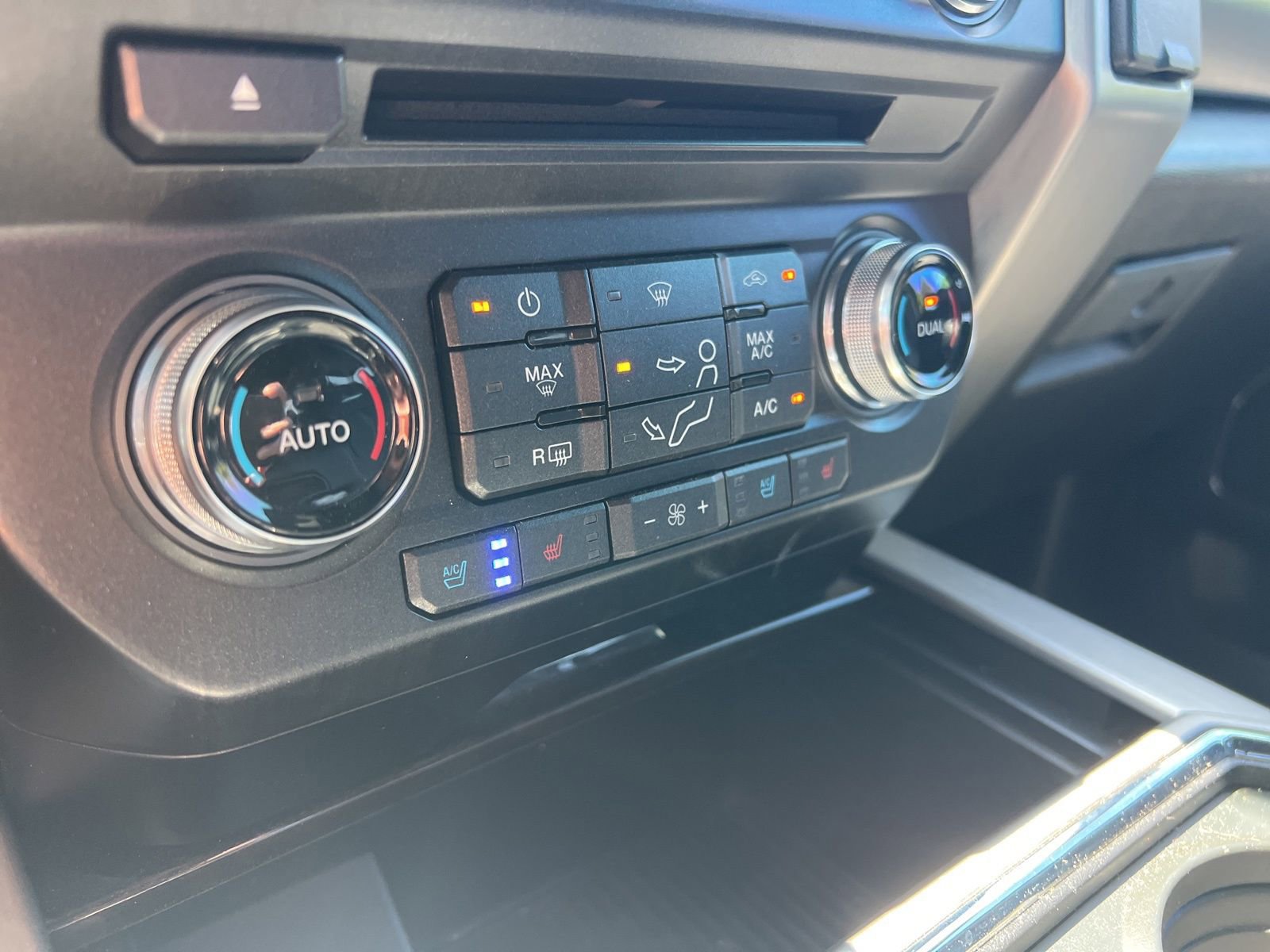 Used 2017 Ford F250 Platinum w/ Platinum Ultimate Package image 23