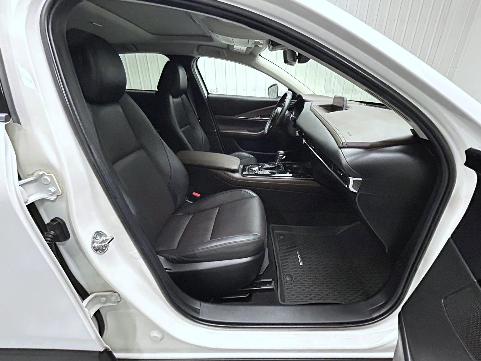 Used 2020 MAZDA CX-30 AWD w/ Premium Package image 15