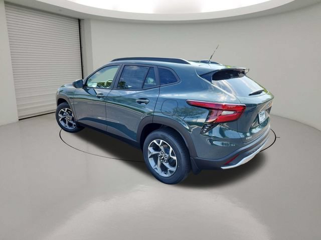 New 2026 Chevrolet Trax LT w/ Sunroof Package FWD image 5