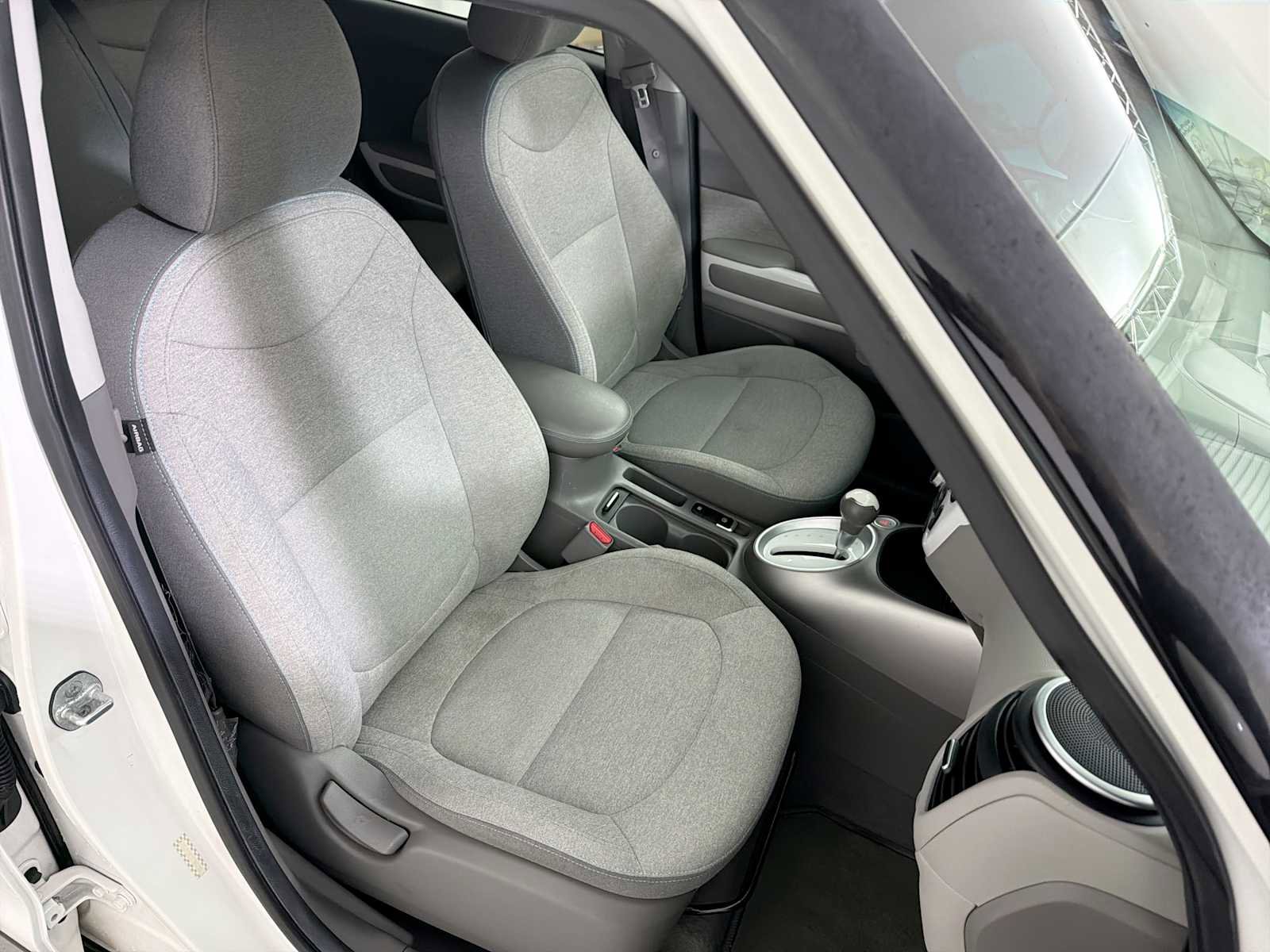 Used 2015 Kia Soul EV image 23