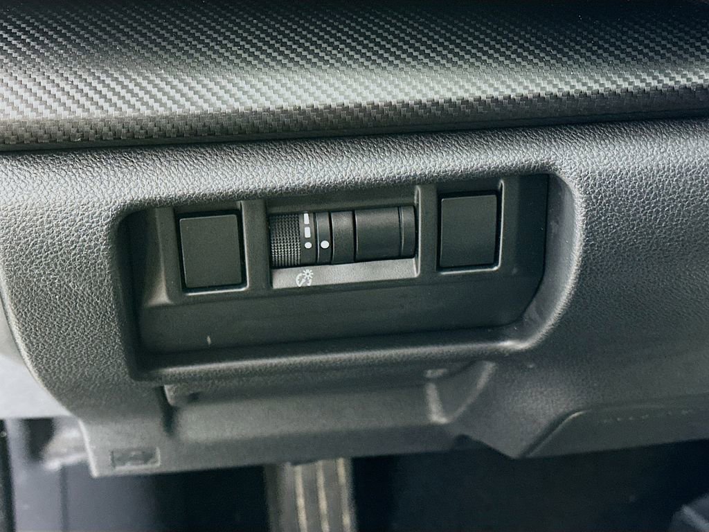 Used 2024 Subaru Crosstrek 2.0i Premium image 15